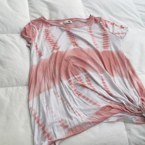 Coral and white T-shirt